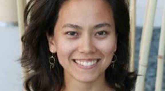 headshot of Mia Cooper Kahn